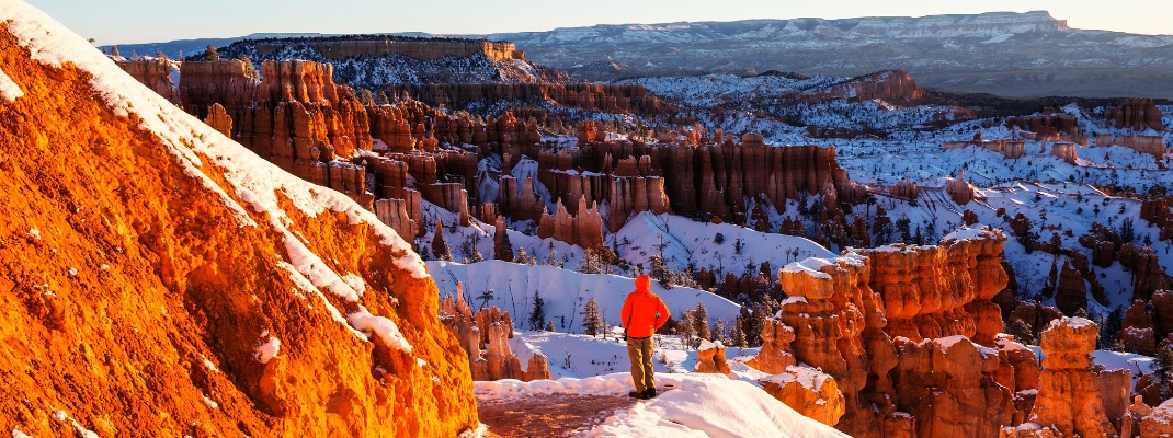 Hiker in the Bryce Canyon National park in winter