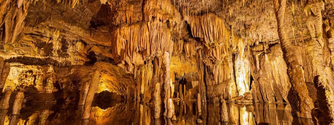 Meramec Caverns