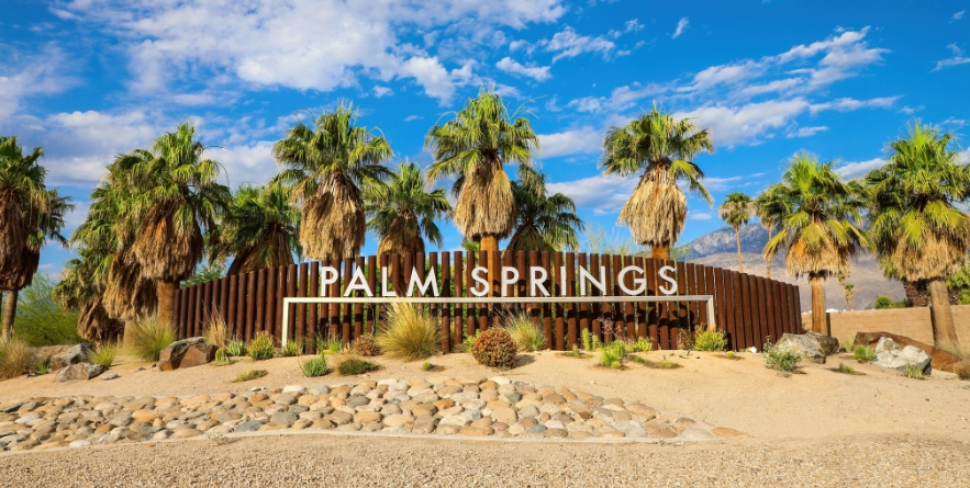 Palm Springs welcome sign on the edge of town