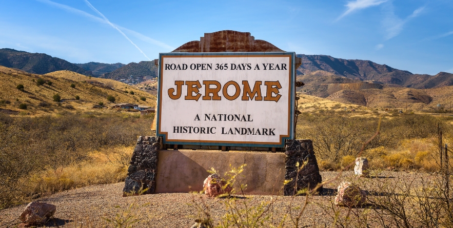 Welcome sign to the small historic mountain town of Jerome in Arizona.