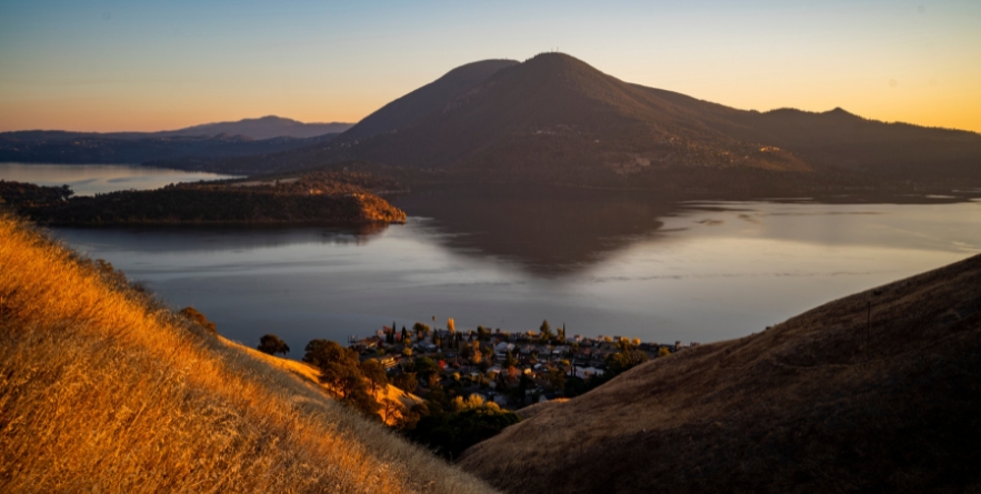 Panoramic view of Mount Konocti and Clear Lake