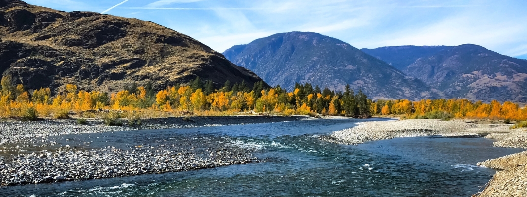 The Similkameen river on a clear fall day
